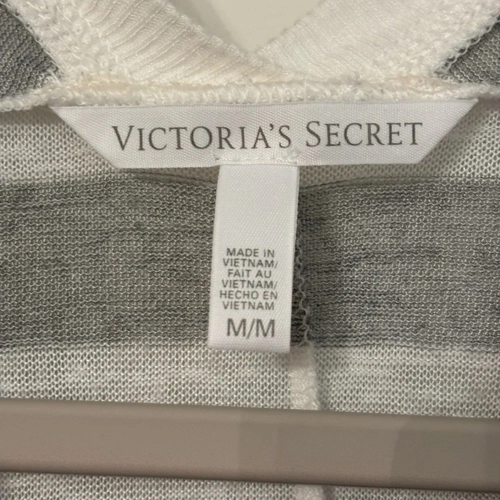 Victoria’s Secret Gray & White Striped Romper Drawstring Size M Pockets Viscose - Picture 5 of 13